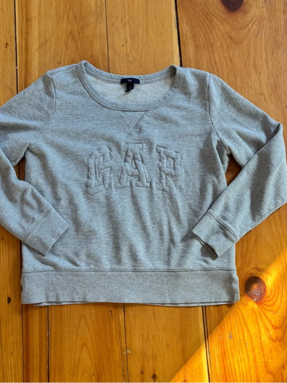 GAP Gray Crewneck Sweatshirt Size Medium